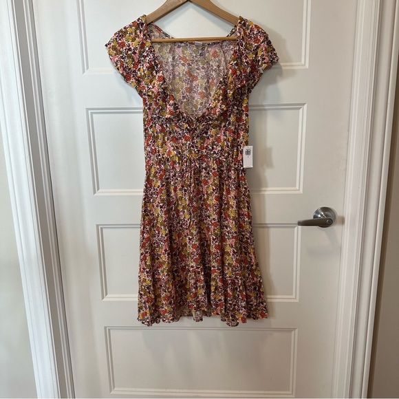 NWT Old Navy Waist-Defined Flutter-Sleeve Floral Mini Dress with Pockets - Picture 10 of 12